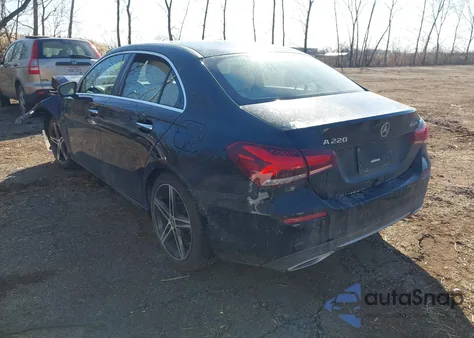 2022 Mercedes-Benz A 220 4Matic from USA, damaged, VIN W1K3G4FB0NJ336599